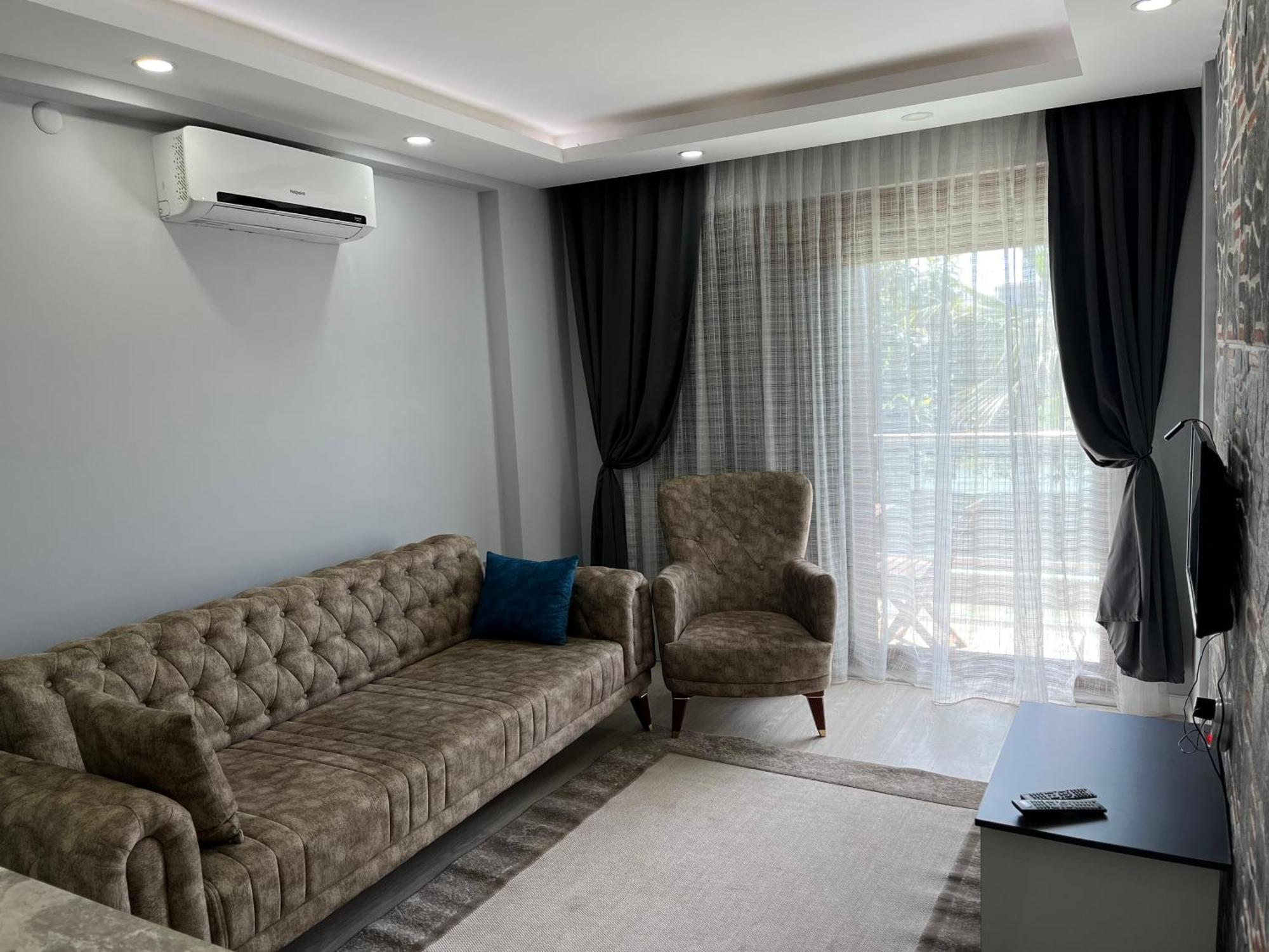 Gardenya Lara Suit Hotel อันตัลยา ภายนอก รูปภาพ
