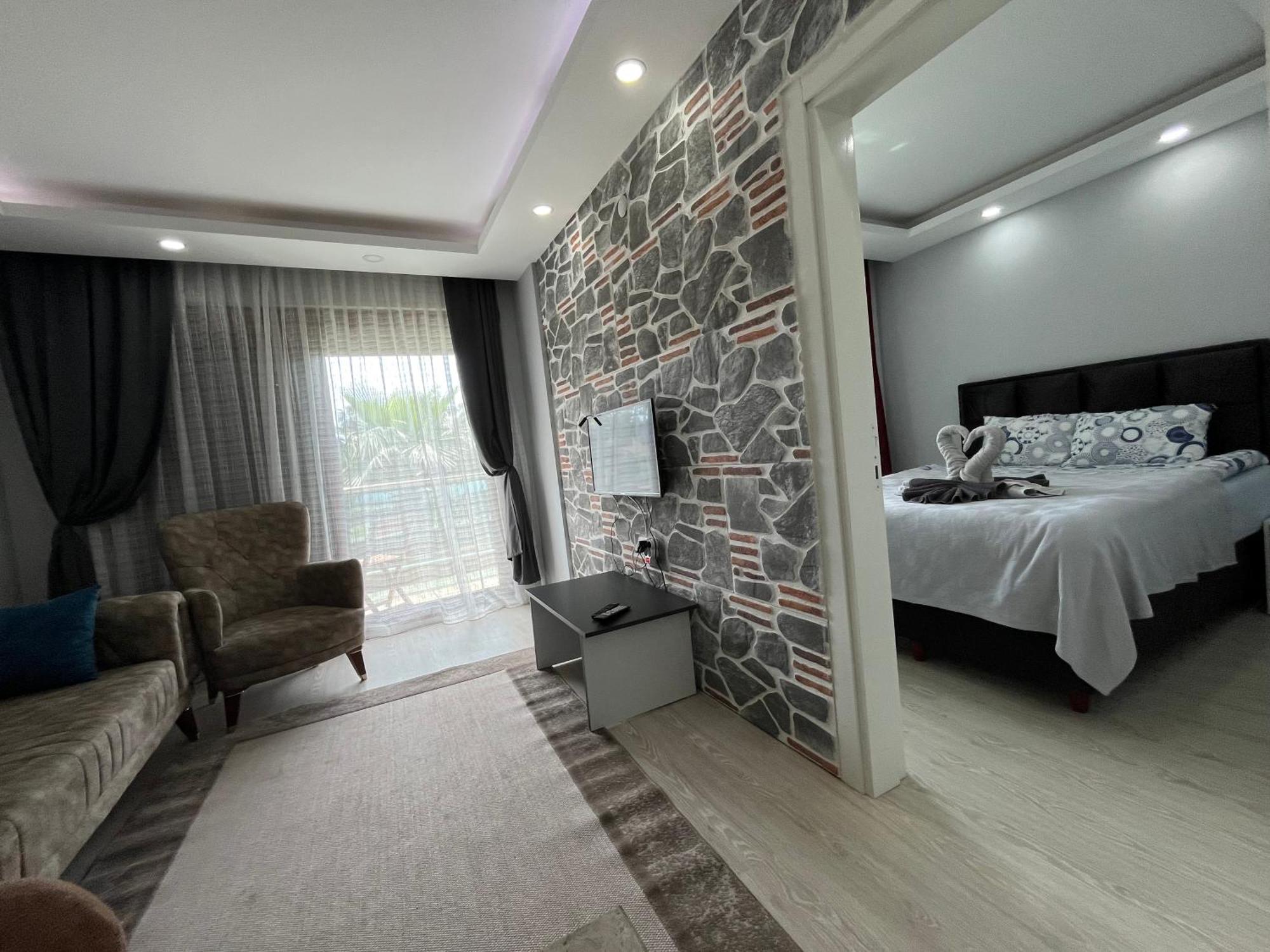 Gardenya Lara Suit Hotel อันตัลยา ภายนอก รูปภาพ